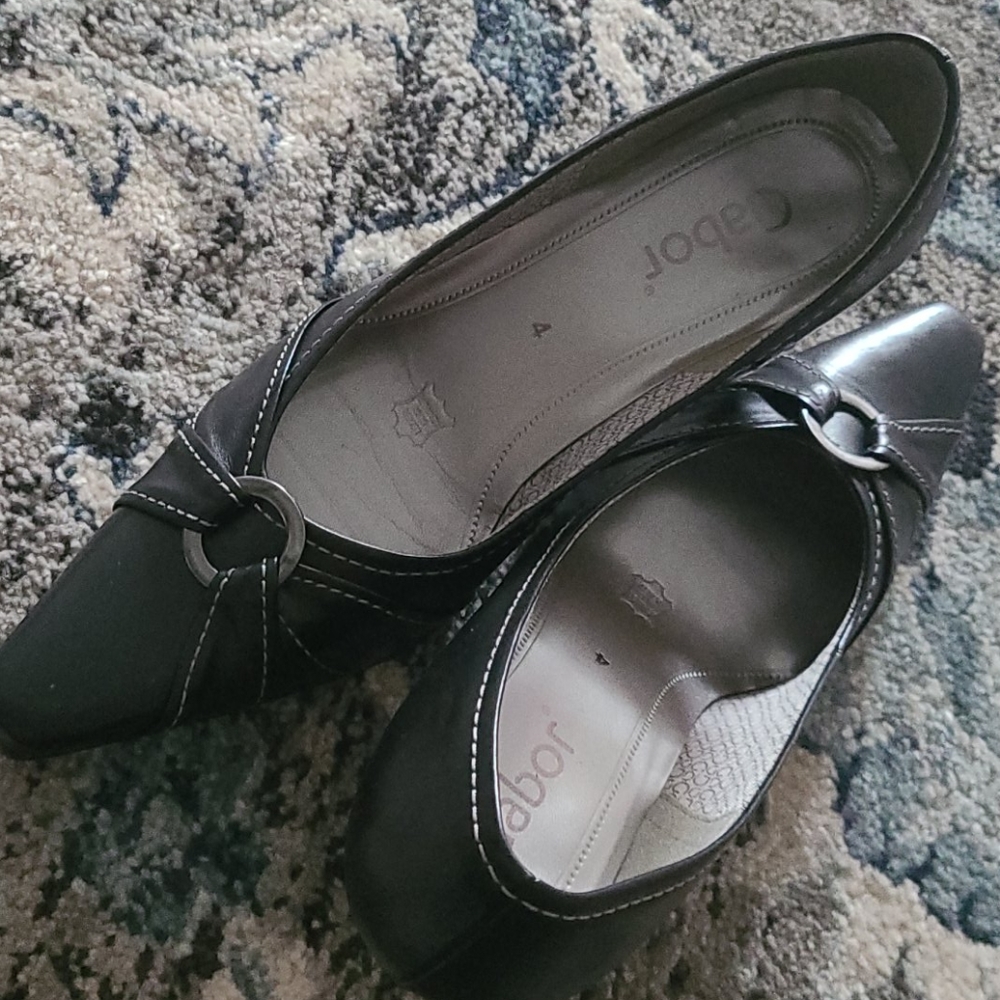 Shoes - Picture 2 of 4